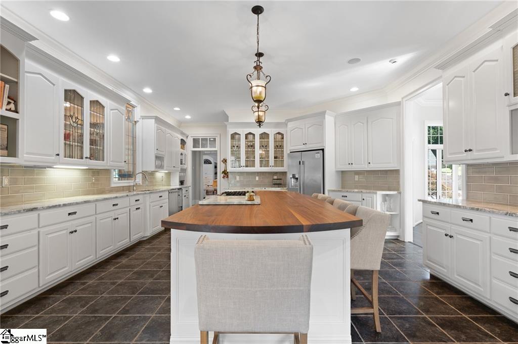 Anderson, South Carolina, 29625, United States, 4 Bedrooms Bedrooms, ,5 BathroomsBathrooms,Residential,Active,1997644