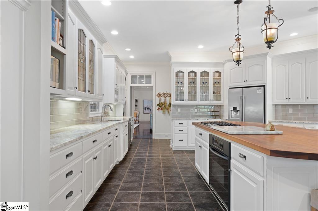 Anderson, South Carolina, 29625, United States, 4 Bedrooms Bedrooms, ,5 BathroomsBathrooms,Residential,Active,1997644