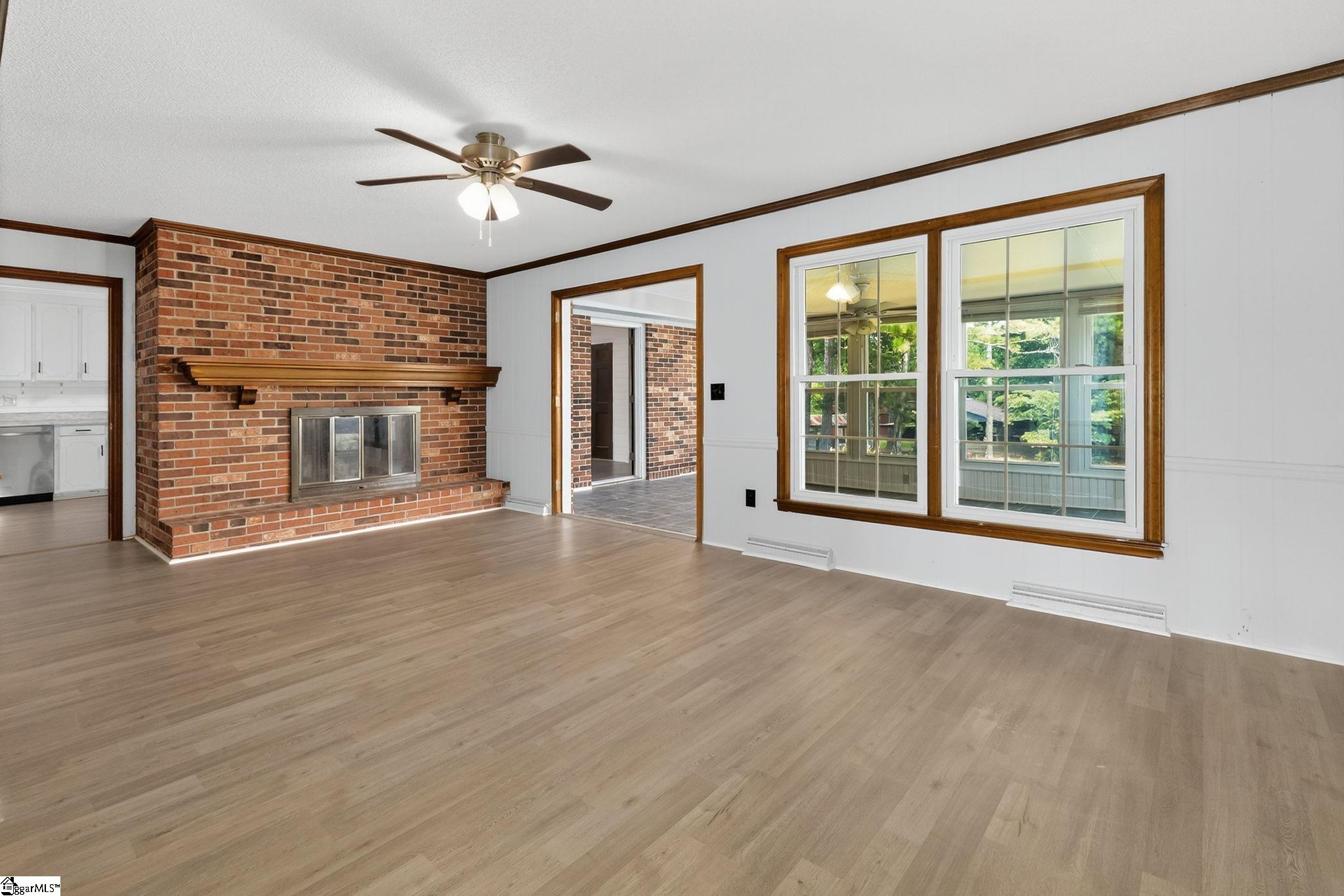Laurens, South Carolina, 29360, United States, 4 Bedrooms Bedrooms, ,4 BathroomsBathrooms,Residential,Active,1914597