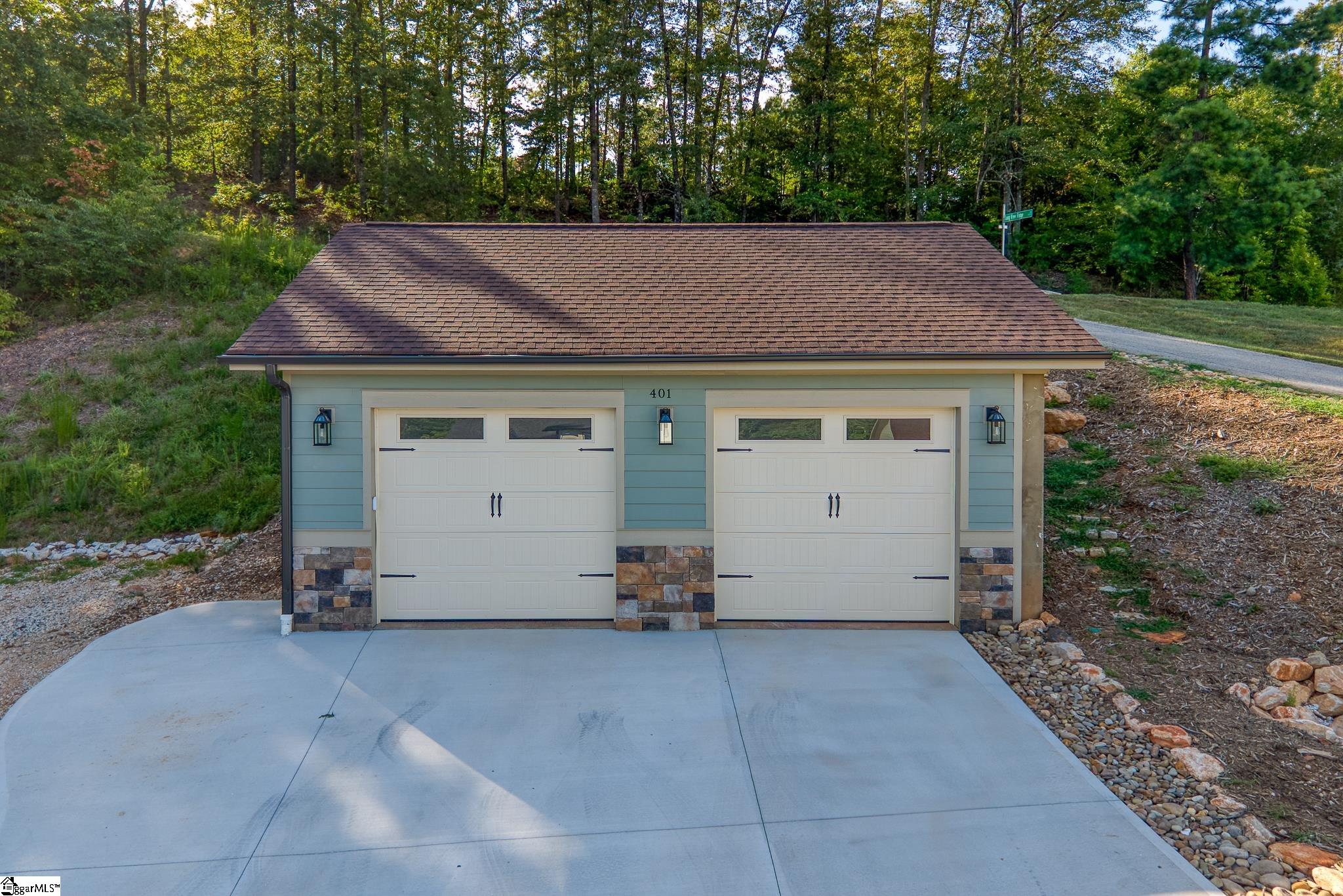 Seneca, South Carolina, 29672, United States, 3 Bedrooms Bedrooms, ,4 BathroomsBathrooms,Residential,Active,2006951