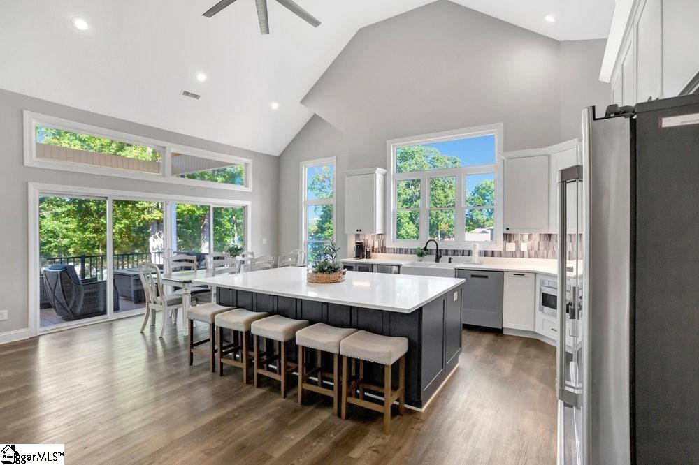 Anderson, South Carolina, 29626, United States, 7 Bedrooms Bedrooms, ,5 BathroomsBathrooms,Residential,Active,1997643