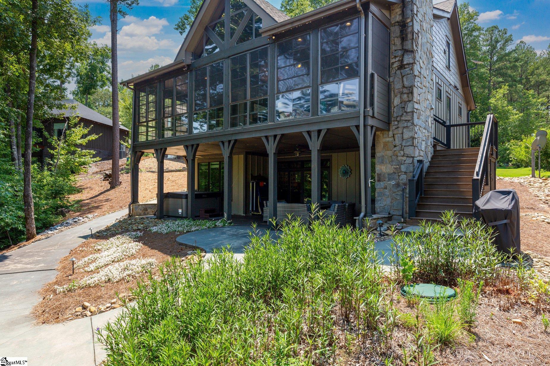 Seneca, South Carolina, 29672, United States, 4 Bedrooms Bedrooms, ,4 BathroomsBathrooms,Residential,Active,1995248