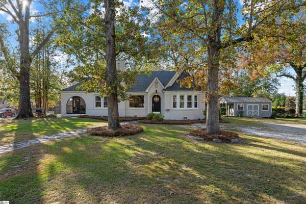 207 YOUNG DR, CLINTON, SC 29325 - Image 1