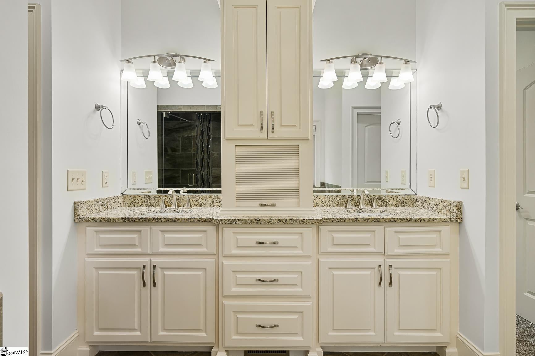 Greenville, South Carolina, 29609, United States, 5 Bedrooms Bedrooms, ,5 BathroomsBathrooms,Residential,Active,1914625