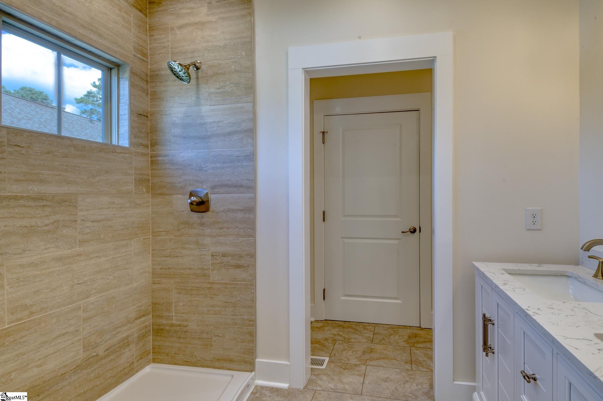 Seneca, South Carolina, 29672, United States, 3 Bedrooms Bedrooms, ,4 BathroomsBathrooms,Residential,Active,2006951