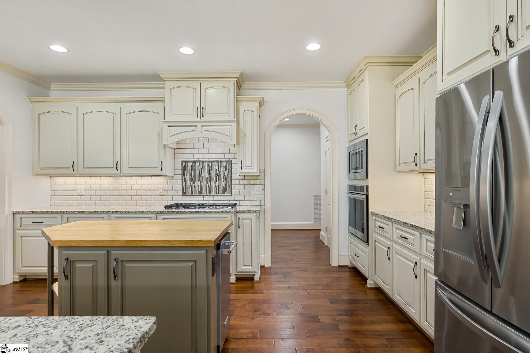Greenville, South Carolina, 29609, United States, 5 Bedrooms Bedrooms, ,5 BathroomsBathrooms,Residential,Active,1914625