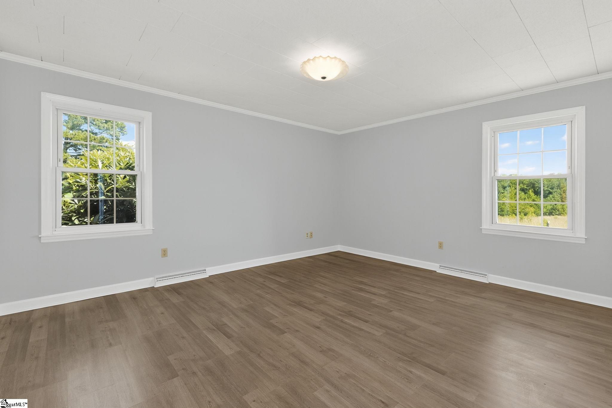 Laurens, South Carolina, 29360, United States, 4 Bedrooms Bedrooms, ,4 BathroomsBathrooms,Residential,Active,1914597