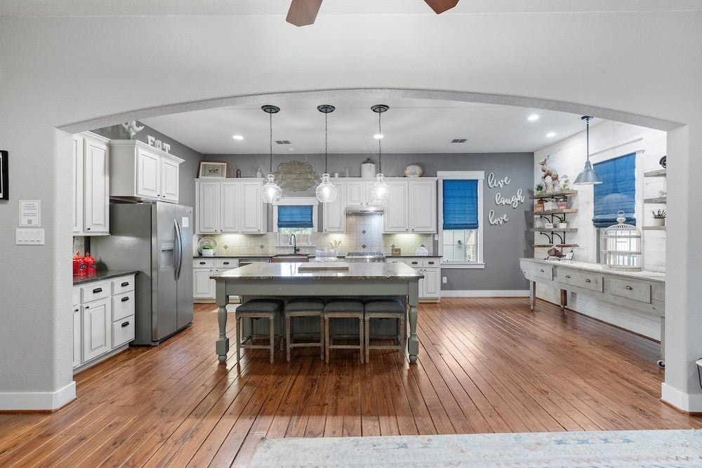 Fredericksburg, Texas, 78624, United States, ,3 BathroomsBathrooms,Residential,Active,1764458