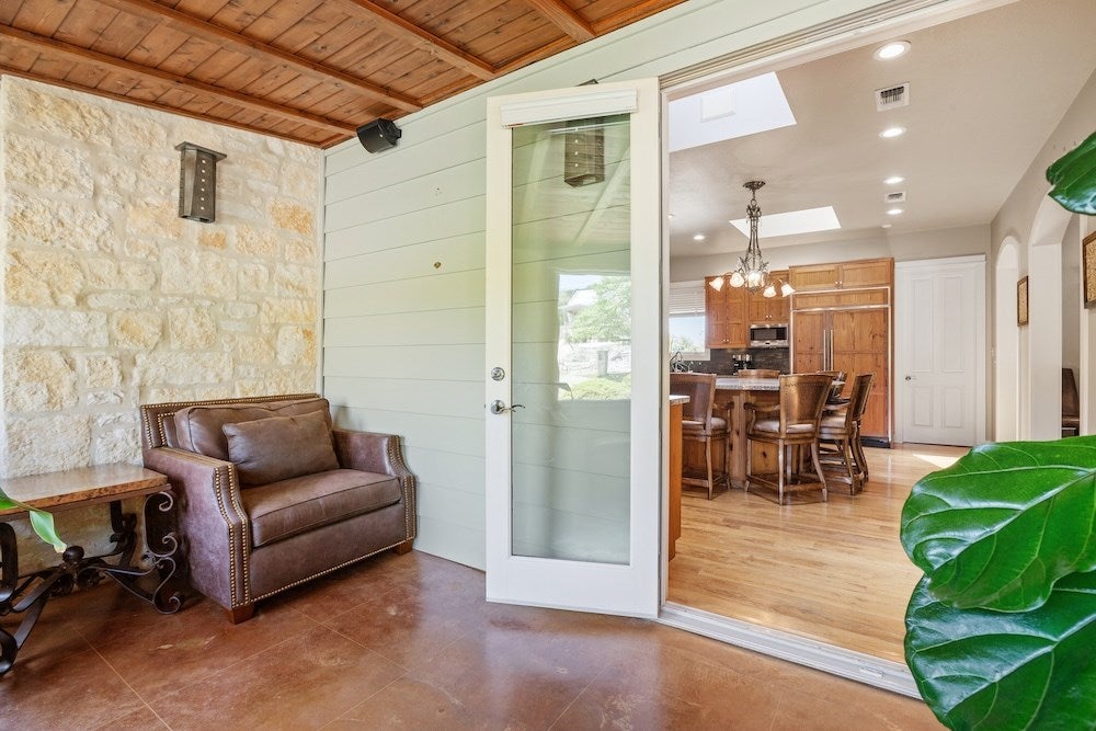 Fredericksburg, Texas, 78624, United States, 3 Bedrooms Bedrooms, ,5 BathroomsBathrooms,Residential,Active,1820474