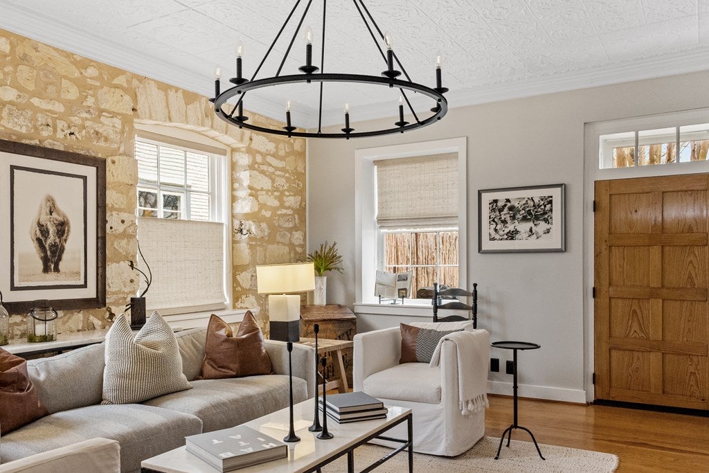 Fredericksburg, Texas, 78624, United States, ,3 BathroomsBathrooms,Residential,Active,1741571