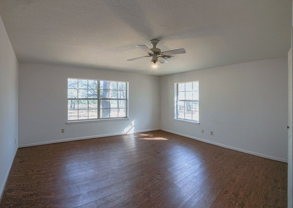 Fredericksburg, Texas, 78624, United States, 3 Bedrooms Bedrooms, ,3 BathroomsBathrooms,Residential,Active,1936634