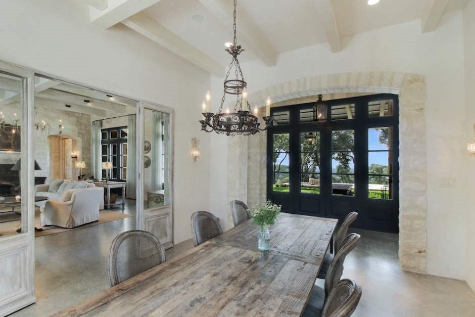 Fredericksburg, Texas, 78624, United States, 3 Bedrooms Bedrooms, ,4 BathroomsBathrooms,Residential,Active,1992222