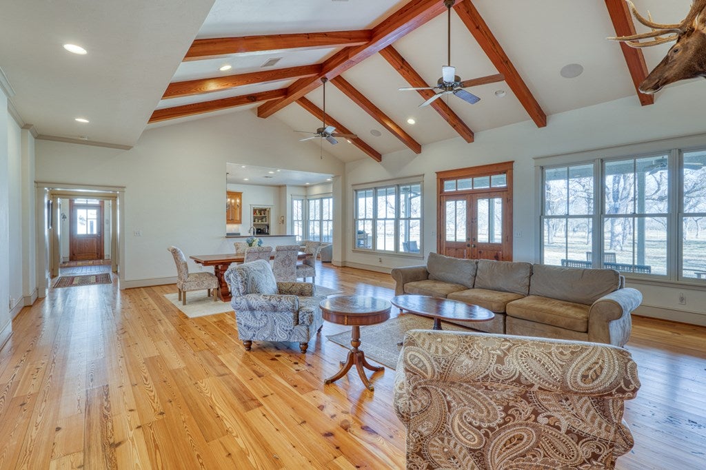 Fredericksburg, Texas, 78624, United States, 5 Bedrooms Bedrooms, ,4 BathroomsBathrooms,Residential,Active,2010212