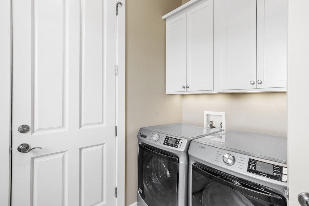 Fredericksburg, Texas, 78624, United States, 3 Bedrooms Bedrooms, ,5 BathroomsBathrooms,Residential,Active,1820474