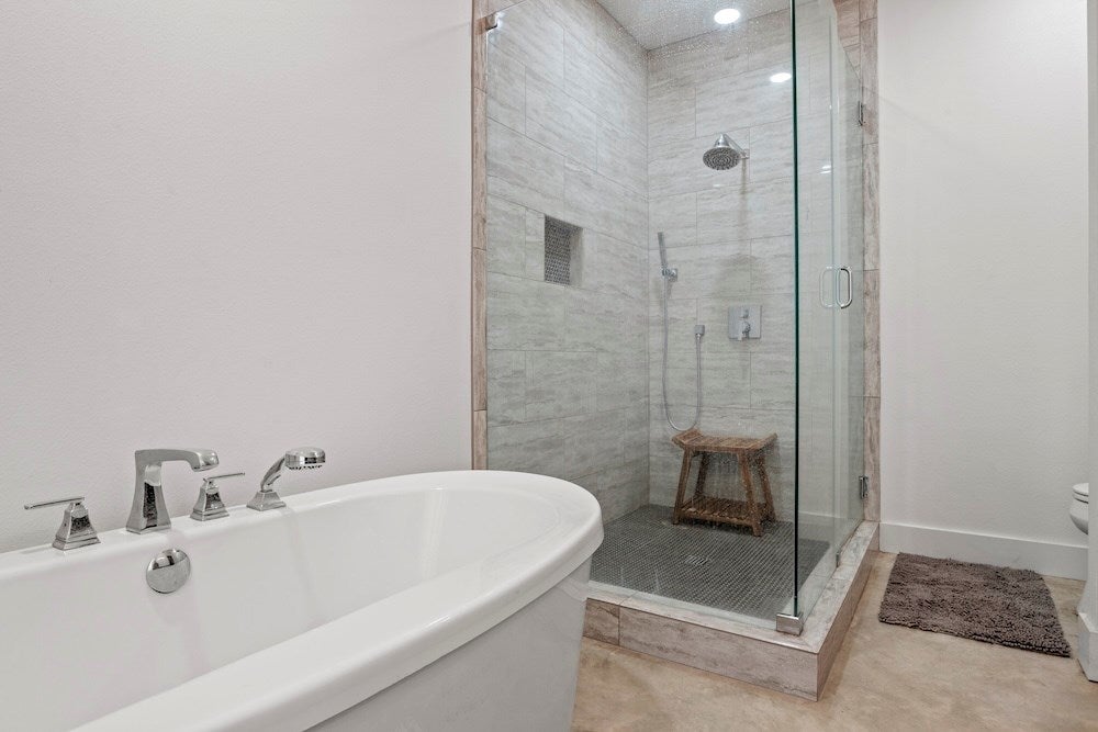 Fredericksburg, Texas, 78624, United States, 3 Bedrooms Bedrooms, ,4 BathroomsBathrooms,Residential,Active,1741684