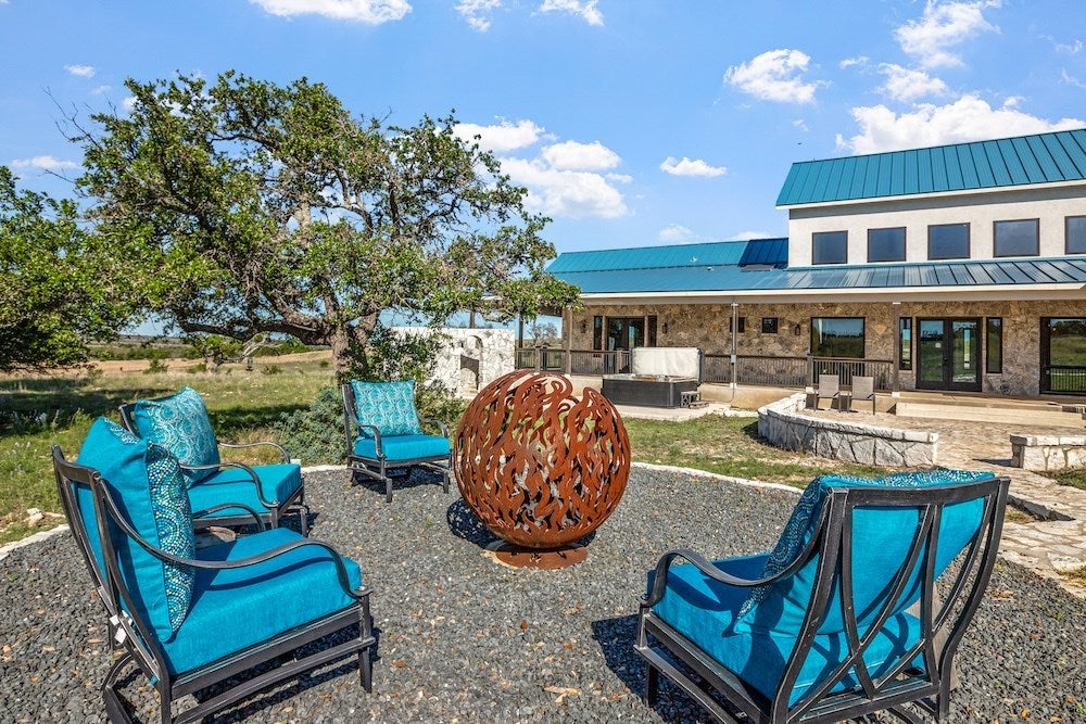 Fredericksburg, Texas, 78624, United States, 2 Bedrooms Bedrooms, ,3 BathroomsBathrooms,Residential,Active,1798077