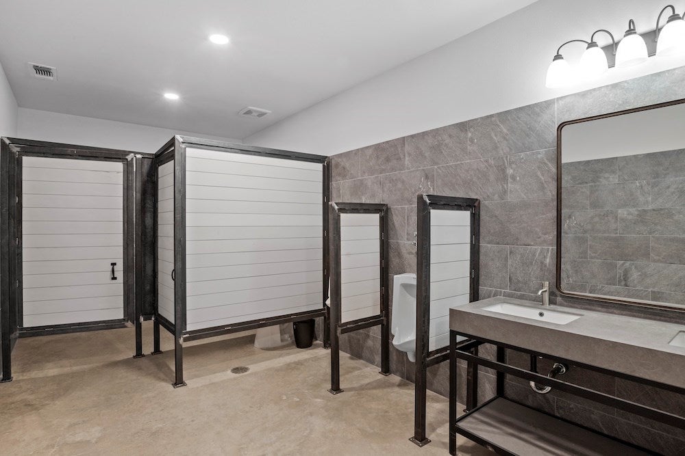 Fredericksburg, Texas, 78624, United States, 3 Bedrooms Bedrooms, ,3 BathroomsBathrooms,Residential,Active,1733951