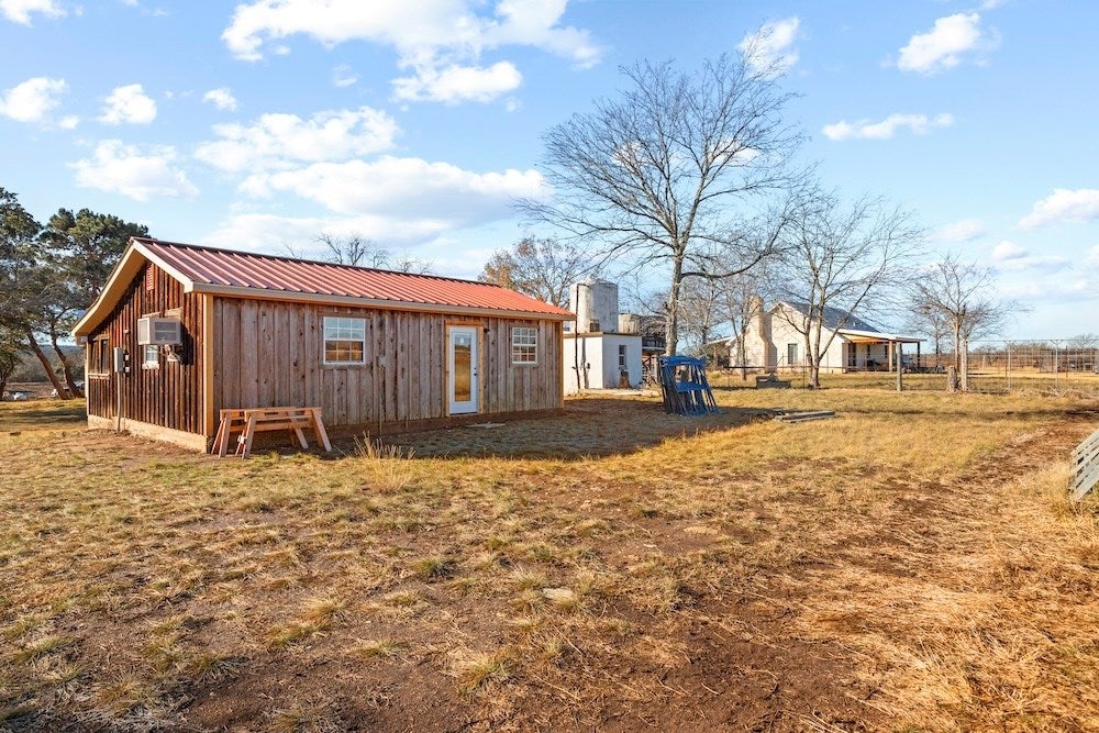 Fredericksburg, Texas, 78624, United States, 3 Bedrooms Bedrooms, ,4 BathroomsBathrooms,Residential,Active,1741684