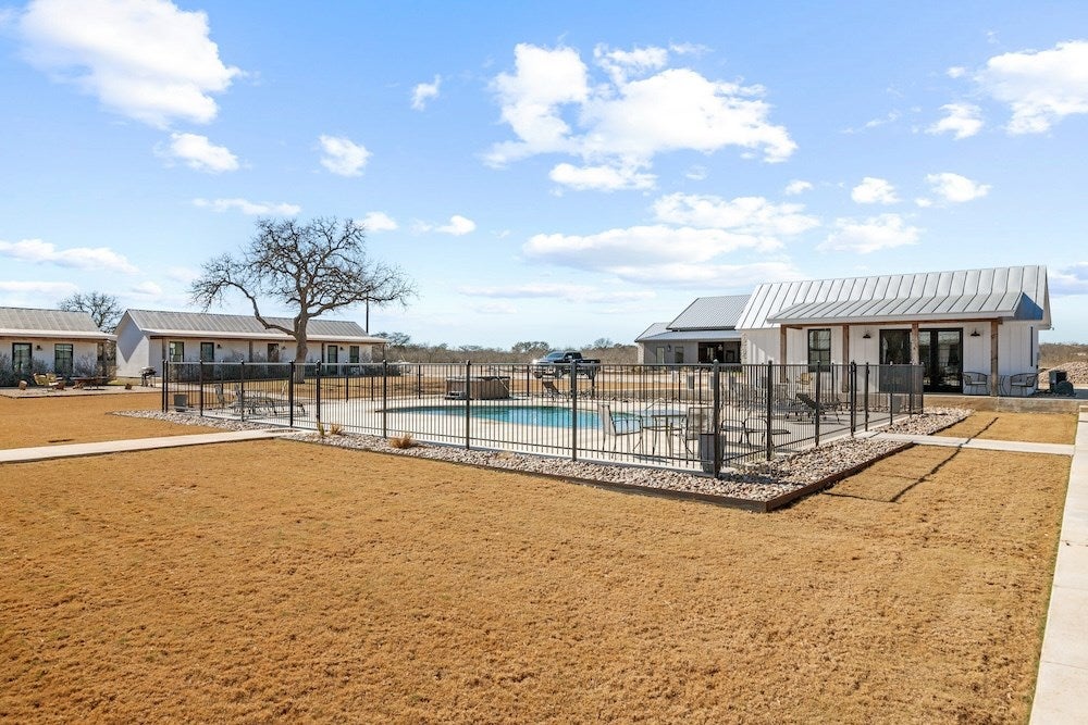 Fredericksburg, Texas, 78624, United States, 3 Bedrooms Bedrooms, ,3 BathroomsBathrooms,Residential,Active,1733951