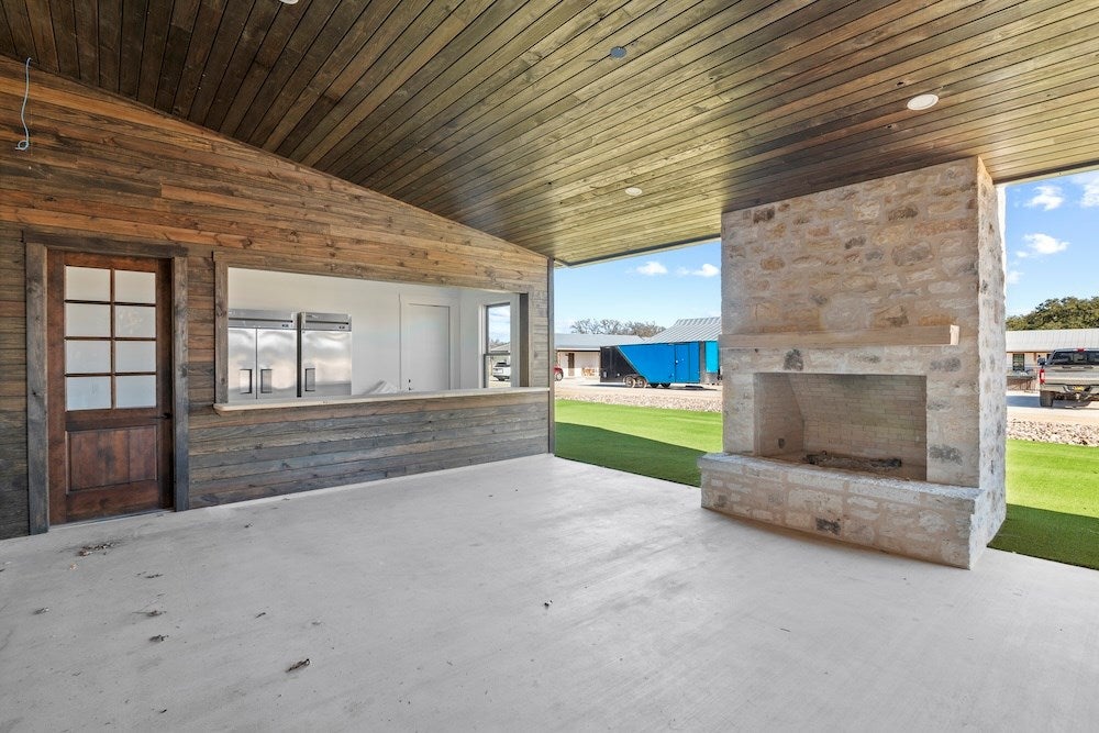 Fredericksburg, Texas, 78624, United States, 3 Bedrooms Bedrooms, ,3 BathroomsBathrooms,Residential,Active,1733951