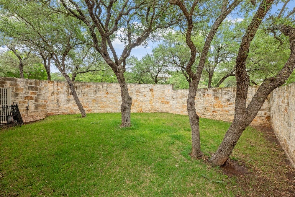 Fredericksburg, Texas, 78624, United States, 3 Bedrooms Bedrooms, ,5 BathroomsBathrooms,Residential,Active,1820474