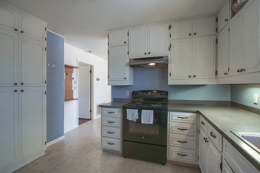 Fredericksburg, Texas, 78624, United States, 3 Bedrooms Bedrooms, ,3 BathroomsBathrooms,Residential,Active,1936634