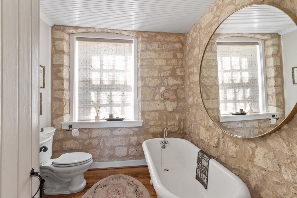 Fredericksburg, Texas, 78624, United States, ,3 BathroomsBathrooms,Residential,Active,1741571