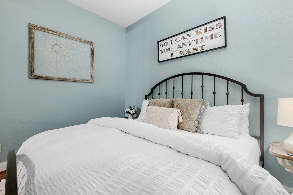 Fredericksburg, Texas, 78624, United States, ,3 BathroomsBathrooms,Residential,Active,1764458