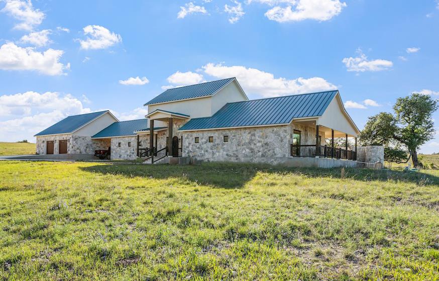 Fredericksburg, Texas, 78624, United States, 2 Bedrooms Bedrooms, ,3 BathroomsBathrooms,Residential,Active,1798077