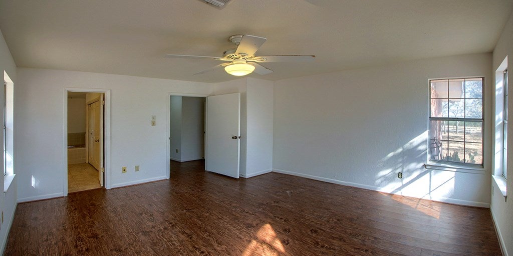 Fredericksburg, Texas, 78624, United States, 3 Bedrooms Bedrooms, ,3 BathroomsBathrooms,Residential,Active,1741666