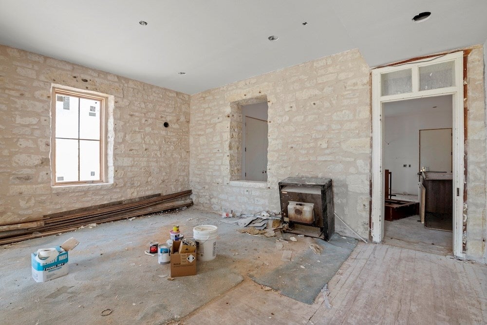 Fredericksburg, Texas, 78624, United States, 3 Bedrooms Bedrooms, ,4 BathroomsBathrooms,Residential,Active,1741684