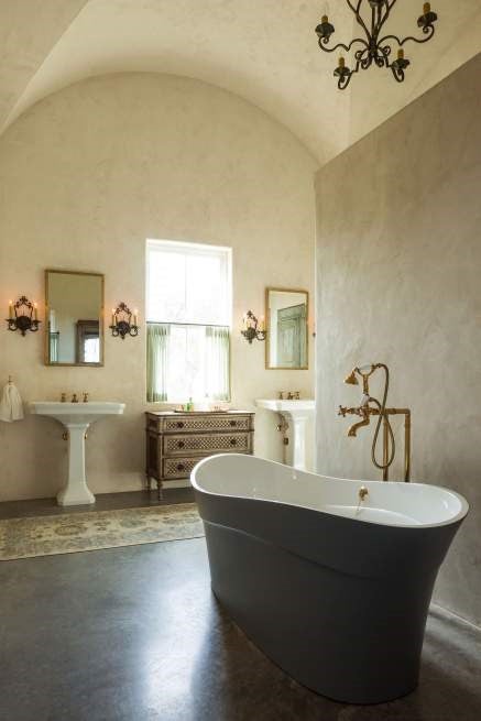 Fredericksburg, Texas, 78624, United States, 3 Bedrooms Bedrooms, ,4 BathroomsBathrooms,Residential,Active,1992222