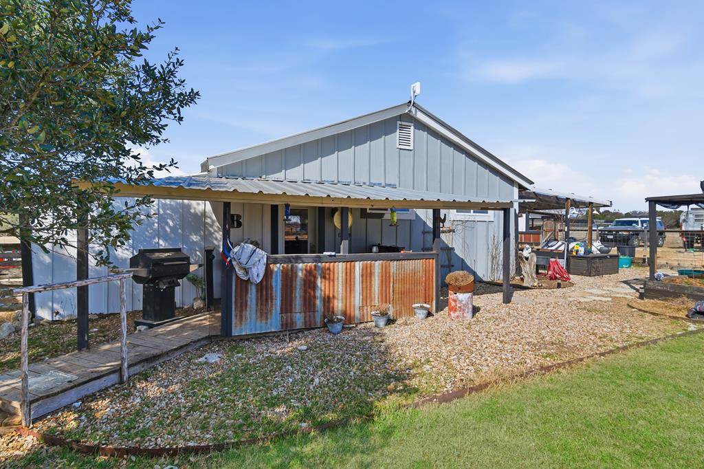 Blanco, Texas, 78606, United States, 3 Bedrooms Bedrooms, ,4 BathroomsBathrooms,Residential,Active,2017094