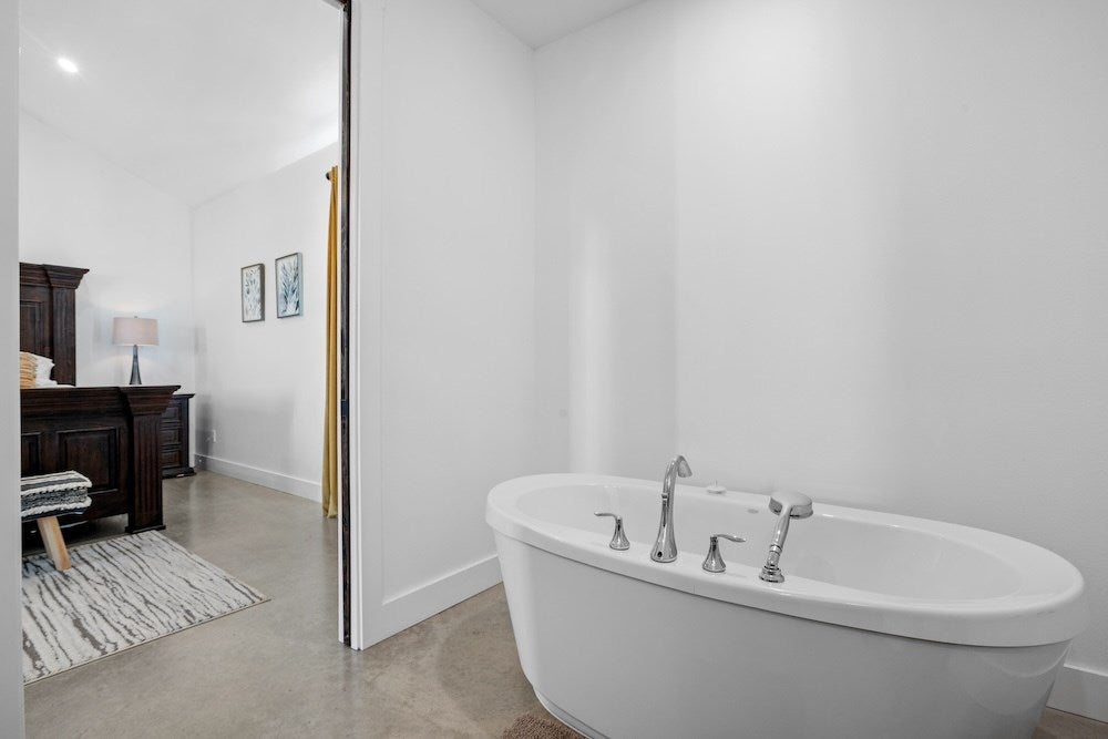 Fredericksburg, Texas, 78624, United States, 3 Bedrooms Bedrooms, ,3 BathroomsBathrooms,Residential,Active,1733951