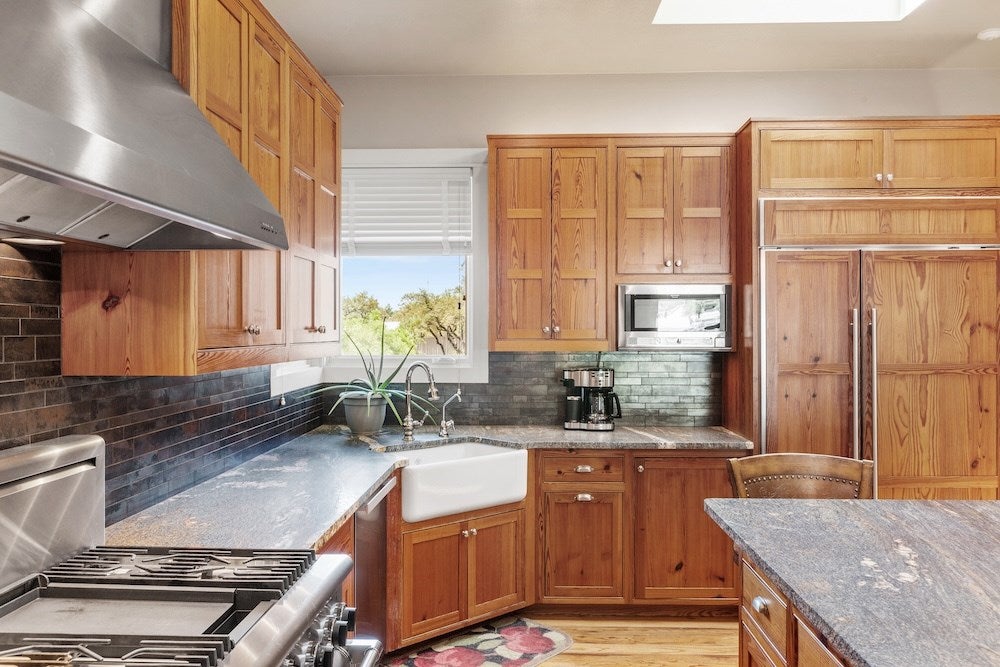 Fredericksburg, Texas, 78624, United States, 3 Bedrooms Bedrooms, ,5 BathroomsBathrooms,Residential,Active,1820474