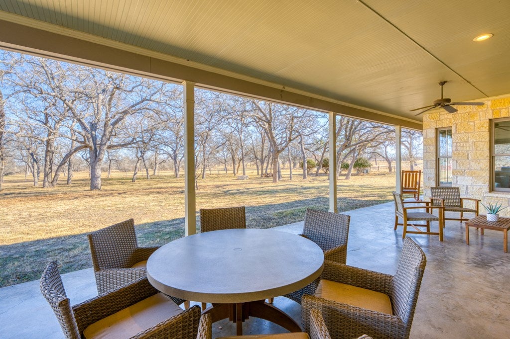 Fredericksburg, Texas, 78624, United States, 5 Bedrooms Bedrooms, ,4 BathroomsBathrooms,Residential,Active,2010212