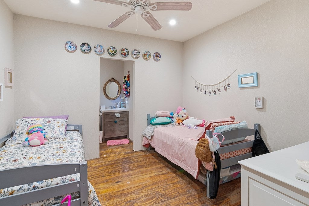 Blanco, Texas, 78606, United States, 3 Bedrooms Bedrooms, ,4 BathroomsBathrooms,Residential,Active,2017094