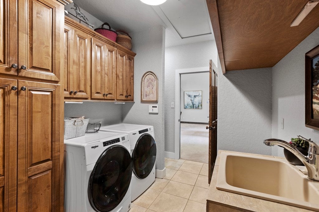 Boerne, Texas, 78006, United States, 3 Bedrooms Bedrooms, ,3 BathroomsBathrooms,Residential,Active,1945311