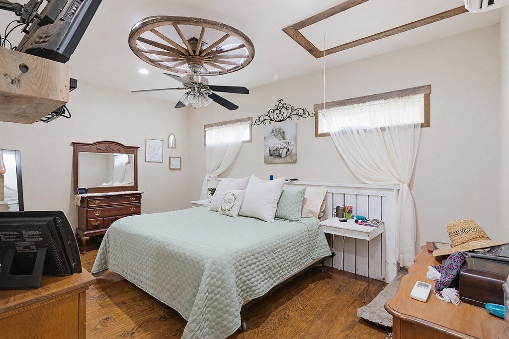 Blanco, Texas, 78606, United States, 3 Bedrooms Bedrooms, ,4 BathroomsBathrooms,Residential,Active,2017094