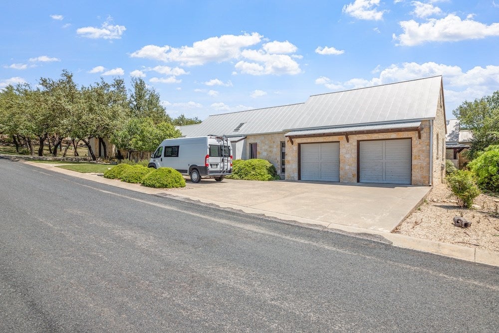 Fredericksburg, Texas, 78624, United States, 3 Bedrooms Bedrooms, ,5 BathroomsBathrooms,Residential,Active,1820474