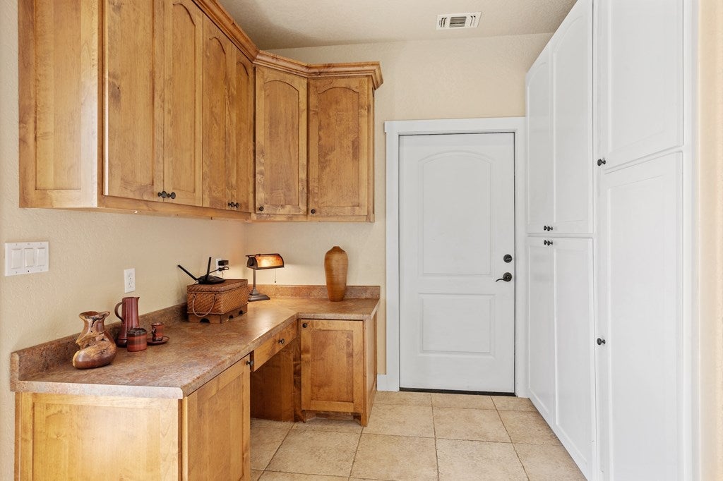 Fredericksburg, Texas, 78624, United States, 3 Bedrooms Bedrooms, ,4 BathroomsBathrooms,Residential,Active,1849215