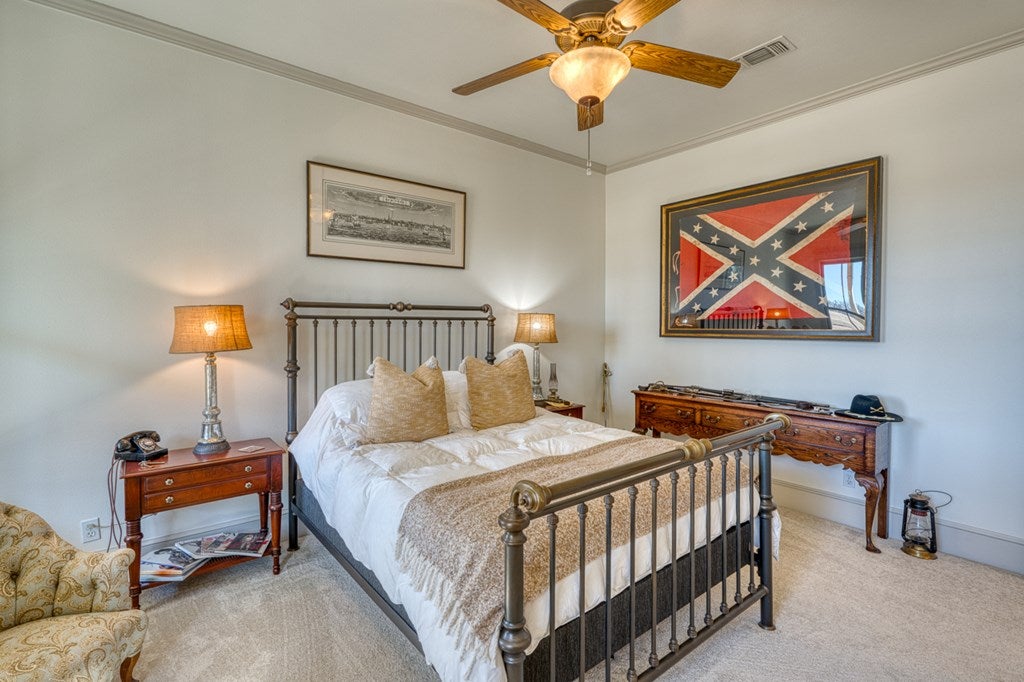 Fredericksburg, Texas, 78624, United States, 5 Bedrooms Bedrooms, ,4 BathroomsBathrooms,Residential,Active,2010212