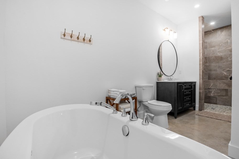Fredericksburg, Texas, 78624, United States, 3 Bedrooms Bedrooms, ,3 BathroomsBathrooms,Residential,Active,1733951