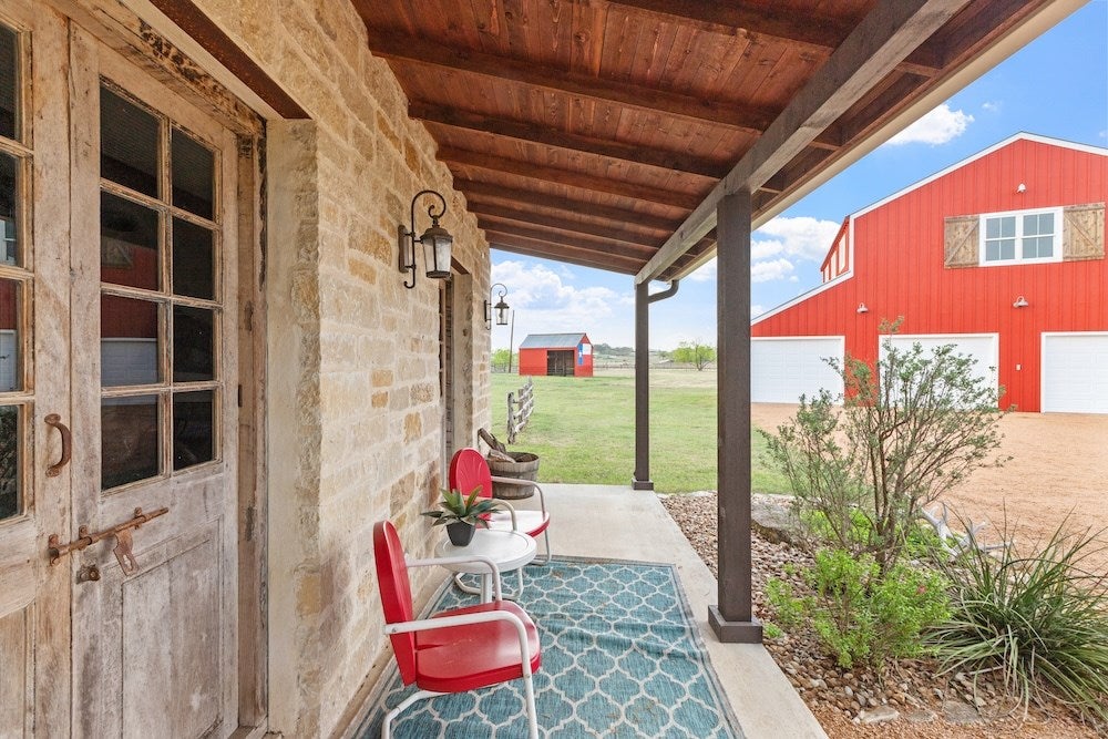 Fredericksburg, Texas, 78624, United States, ,3 BathroomsBathrooms,Residential,Active,1764458