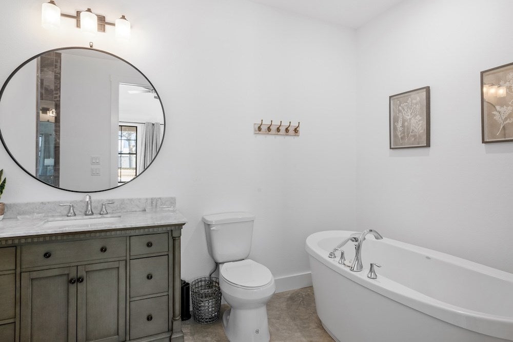 Fredericksburg, Texas, 78624, United States, 3 Bedrooms Bedrooms, ,3 BathroomsBathrooms,Residential,Active,1733951