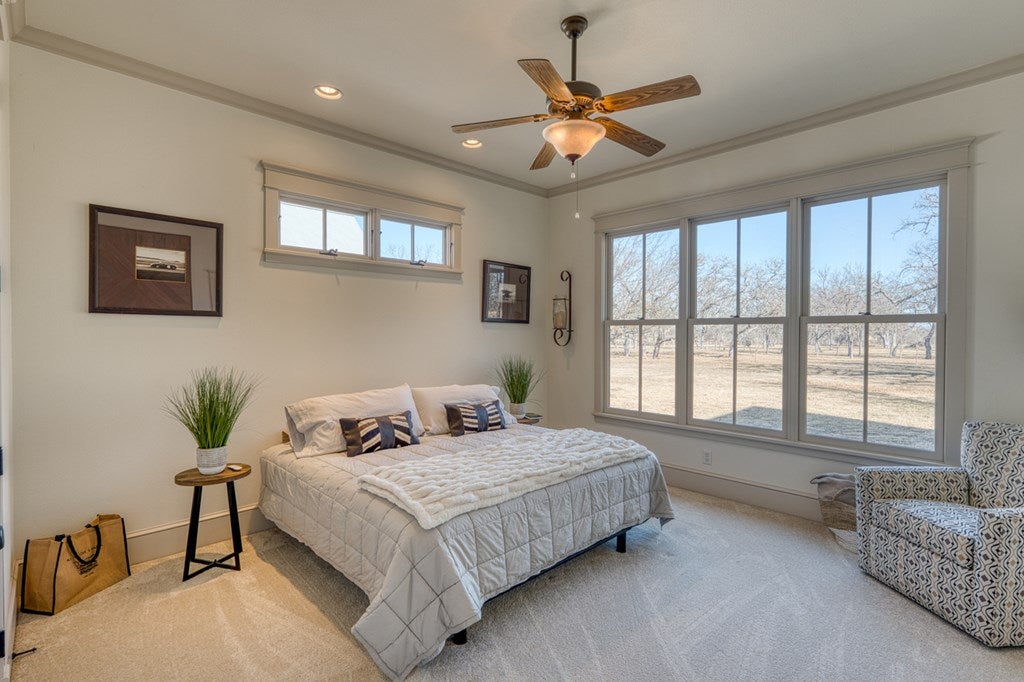 Fredericksburg, Texas, 78624, United States, 5 Bedrooms Bedrooms, ,4 BathroomsBathrooms,Residential,Active,2010212