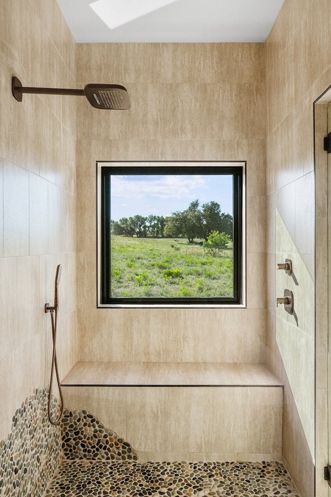 Fredericksburg, Texas, 78624, United States, 2 Bedrooms Bedrooms, ,3 BathroomsBathrooms,Residential,Active,1798077