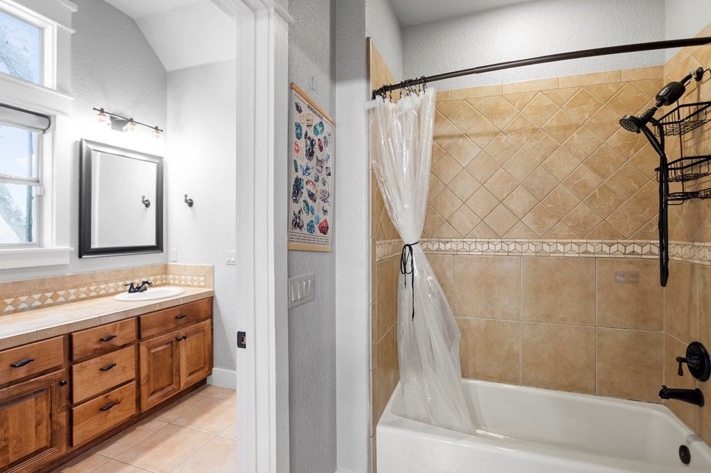 Boerne, Texas, 78006, United States, 3 Bedrooms Bedrooms, ,3 BathroomsBathrooms,Residential,Active,1945311