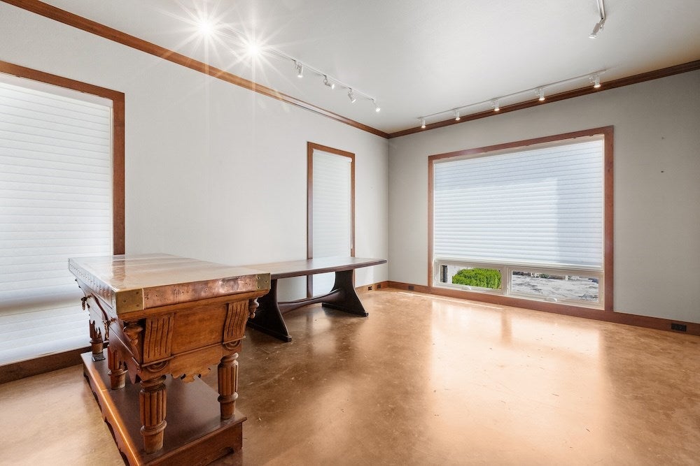 Fredericksburg, Texas, 78624, United States, 3 Bedrooms Bedrooms, ,5 BathroomsBathrooms,Residential,Active,1820474