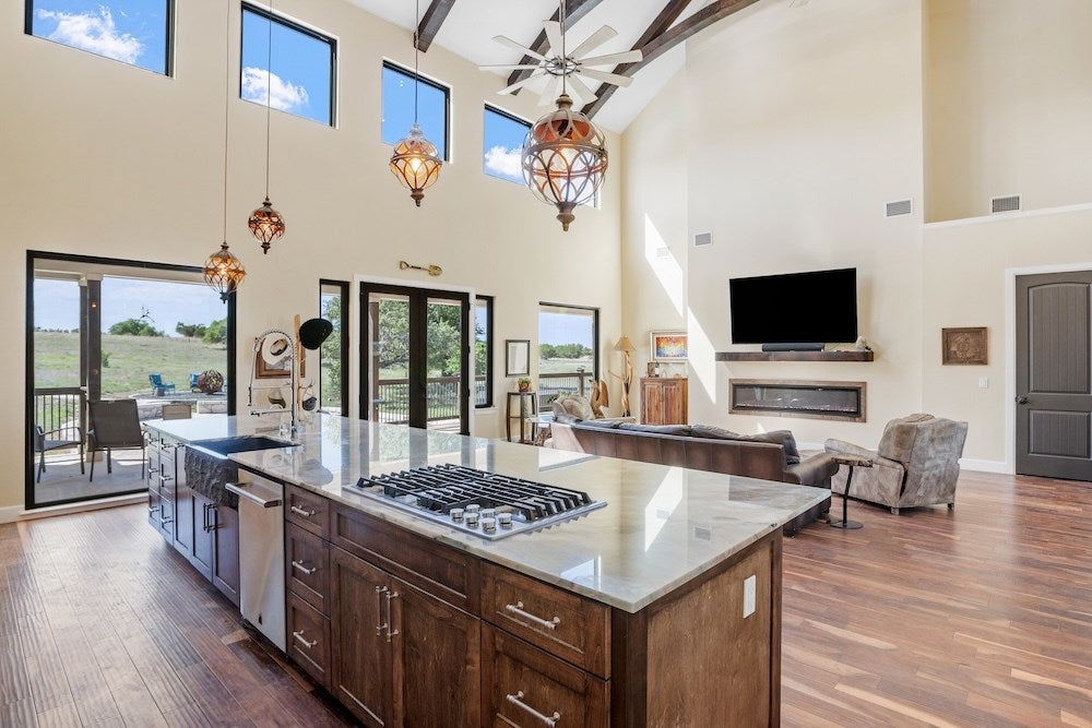 Fredericksburg, Texas, 78624, United States, 2 Bedrooms Bedrooms, ,3 BathroomsBathrooms,Residential,Active,1798077